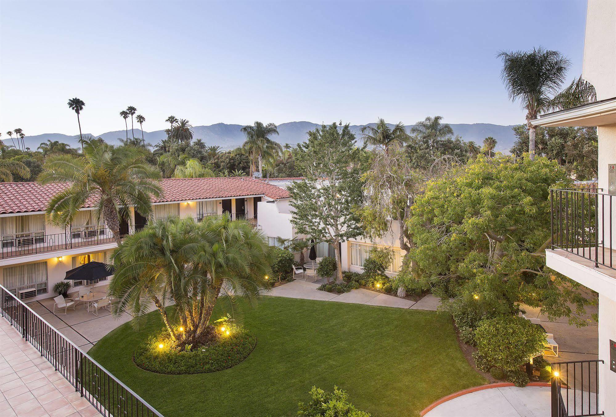 West Beach Inn, A Coast Hotel Santa Barbara Exterior photo